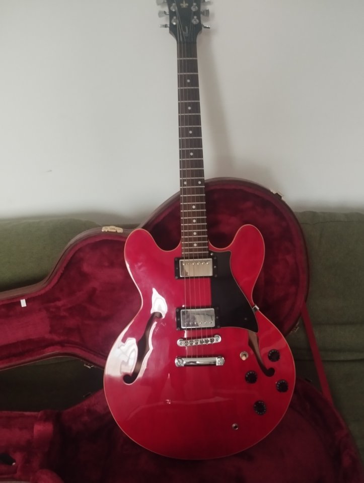 Cort Source 335 de segunda mano · Foto 3 de 9 · Barcelona · 350 €