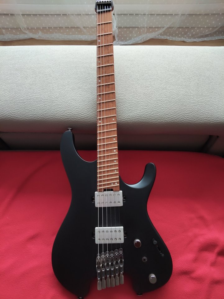 Vendo Ibanez Headless QX 52