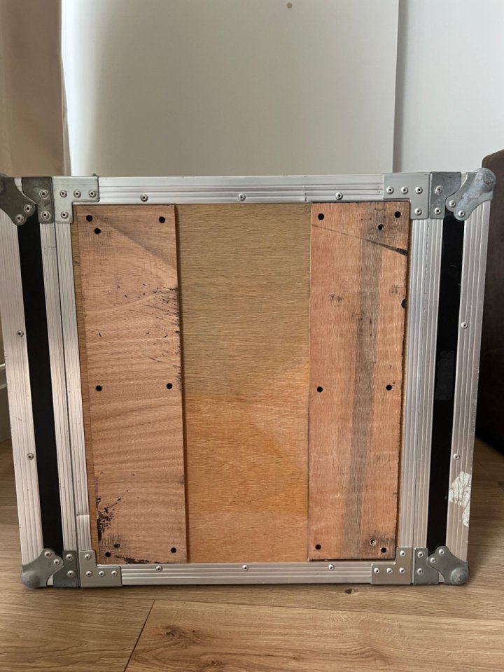 Mueble Rack DJ / Sonido Profesional Fonestar FRM-175 + Tapas Mesa de segunda mano · Foto 8 de 9 · Madrid · 300 €