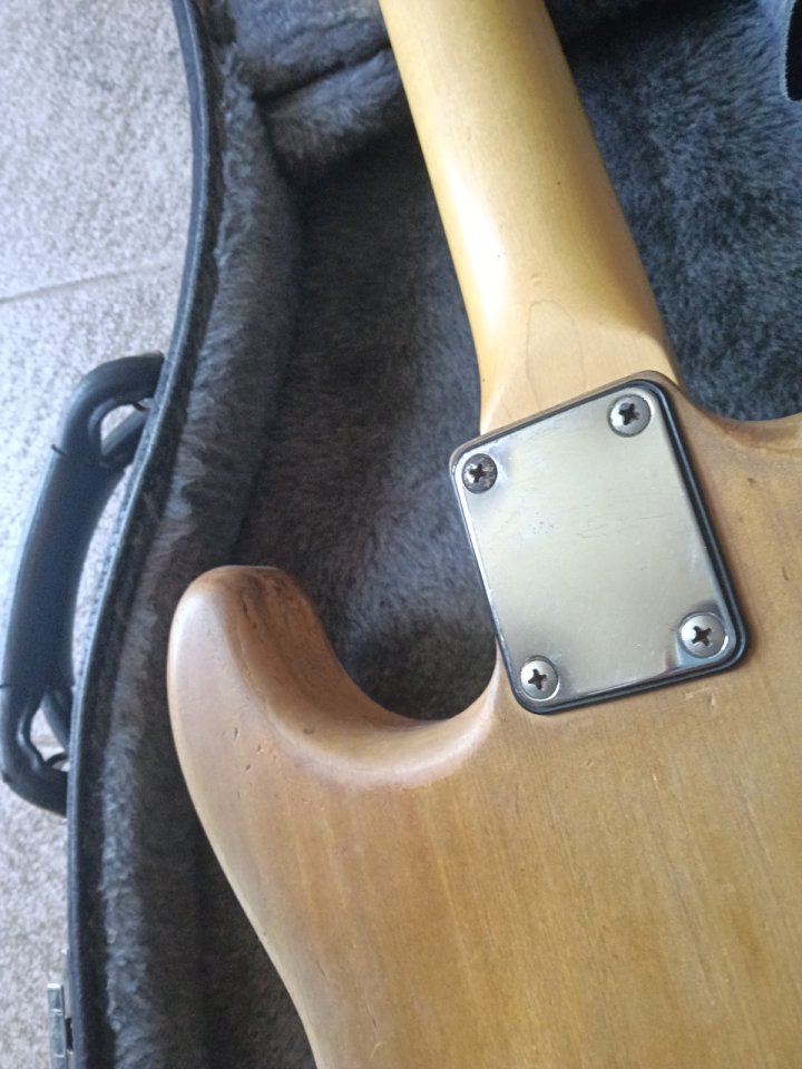 Fender strato japonesa de segunda mano · Foto 5 de 10 · A Coruña · 500 €