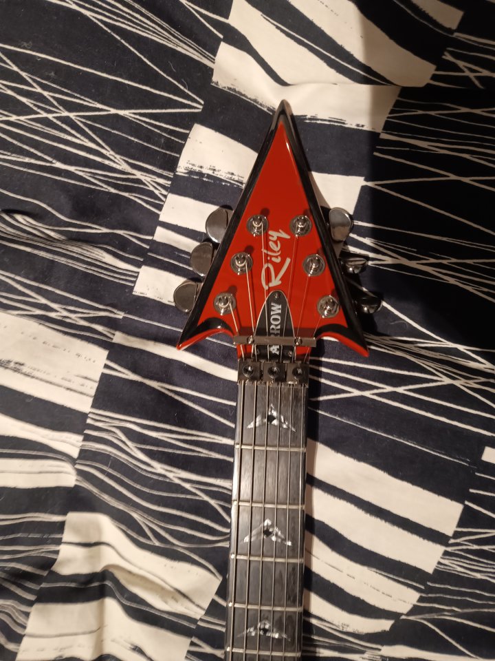 Riley Arrow Custom roja