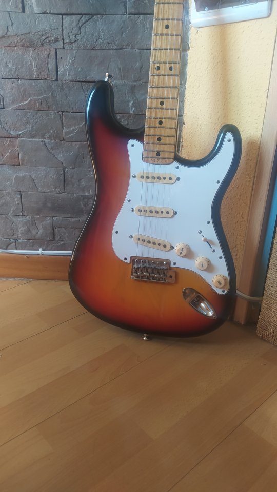 Fernándes burny custom 74 de segunda mano · Foto 2 de 8 · Madrid · 850 €