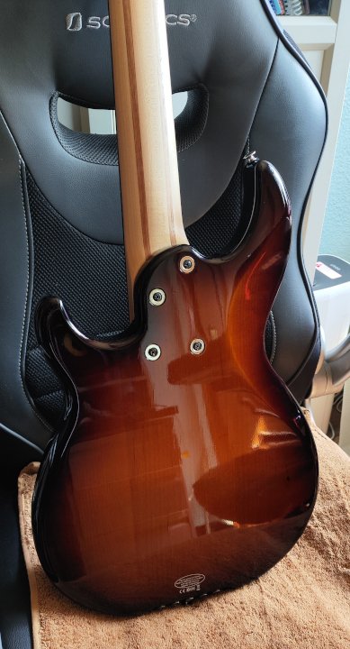 Yamaha BB1025X con estuche de segunda mano · Foto 2 de 6 · Madrid · 1000 €