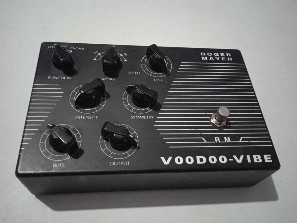 Roger Mayer Voodoo Vibe made in UK de los 2000's de segunda mano · Foto 1 de 4 · Madrid · 495 €