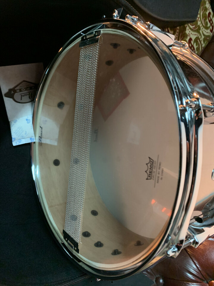 Caja Pearl+Gator Case