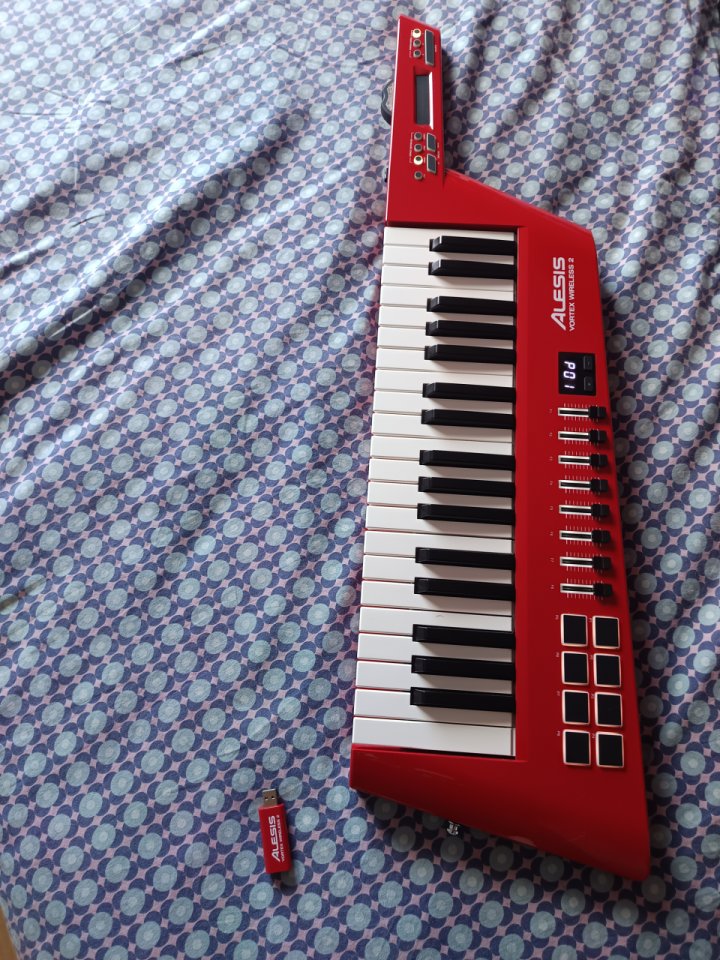 Keytar Alesis Vortex 2 Wireless Rojo
