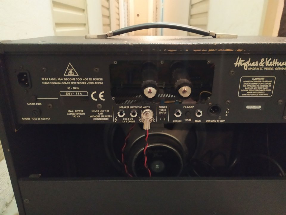 Hughes & Kettner Tube 50 de segunda mano · Foto 5 de 7 · Pontevedra · 350 €