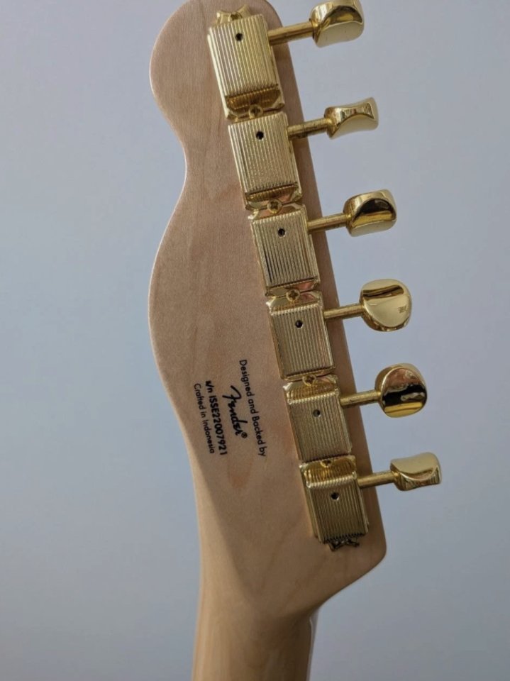 Squier Classic Vibe 40th Anniversary de segunda mano · Foto 9 de 9 · Madrid · 490 €