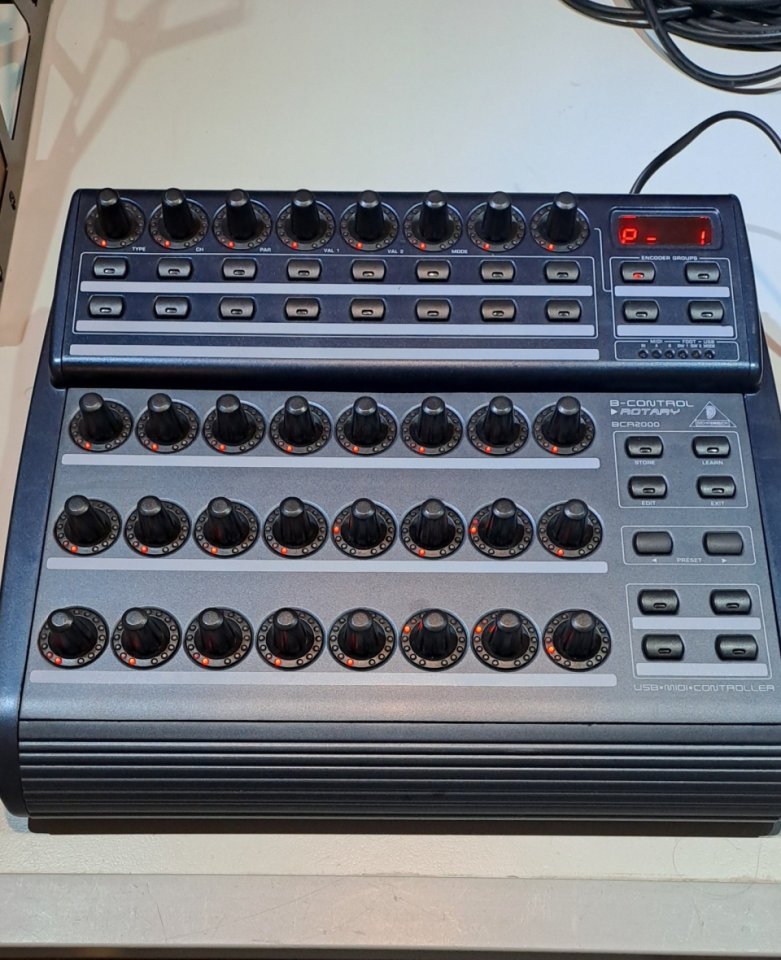Behringer BCR2000