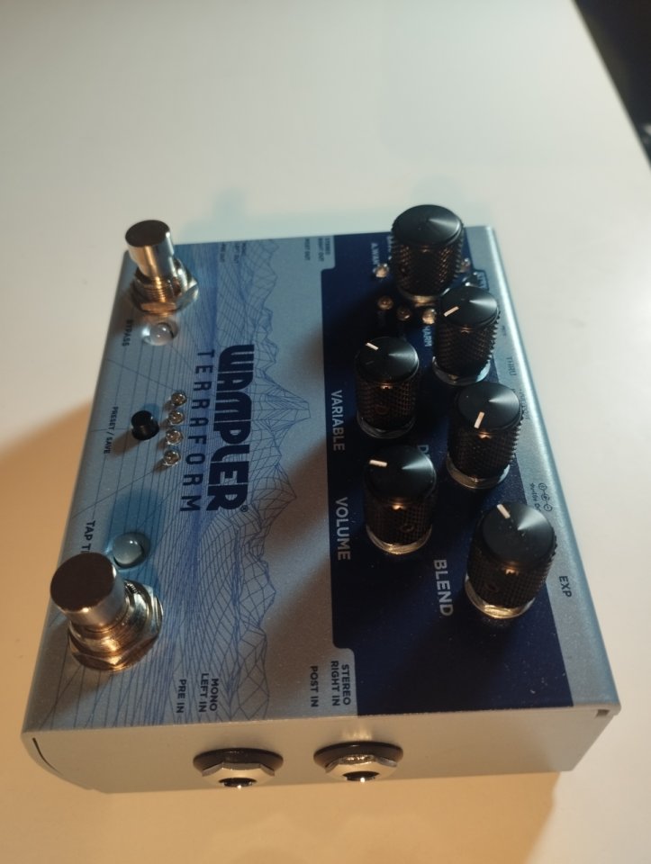 Wampler Terraform multiefectos de modulación