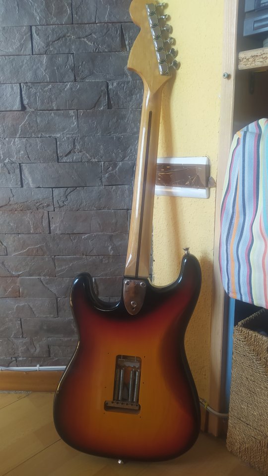 Fernándes burny custom 74 de segunda mano · Foto 4 de 8 · Madrid · 850 €