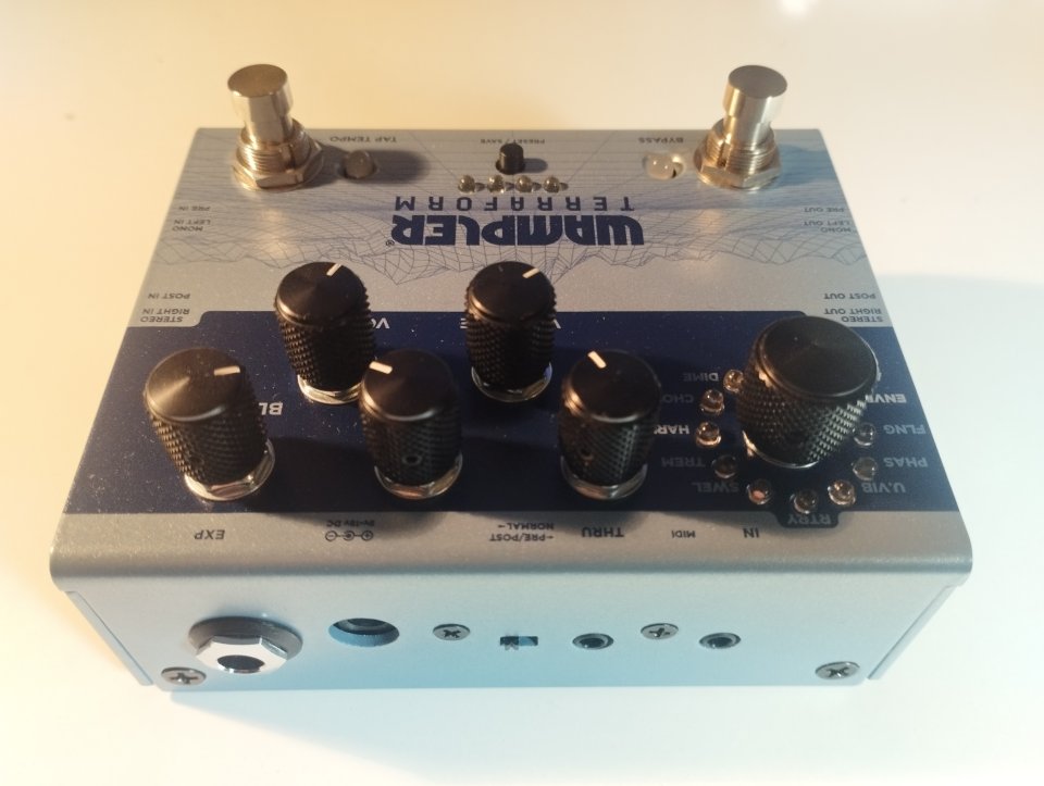 Wampler Terraform multiefectos de modulación