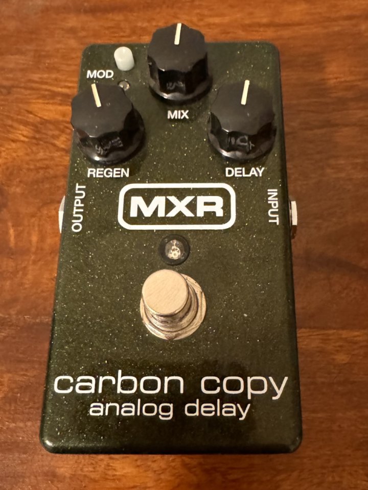 Delay analógico MRX Carbon Copy