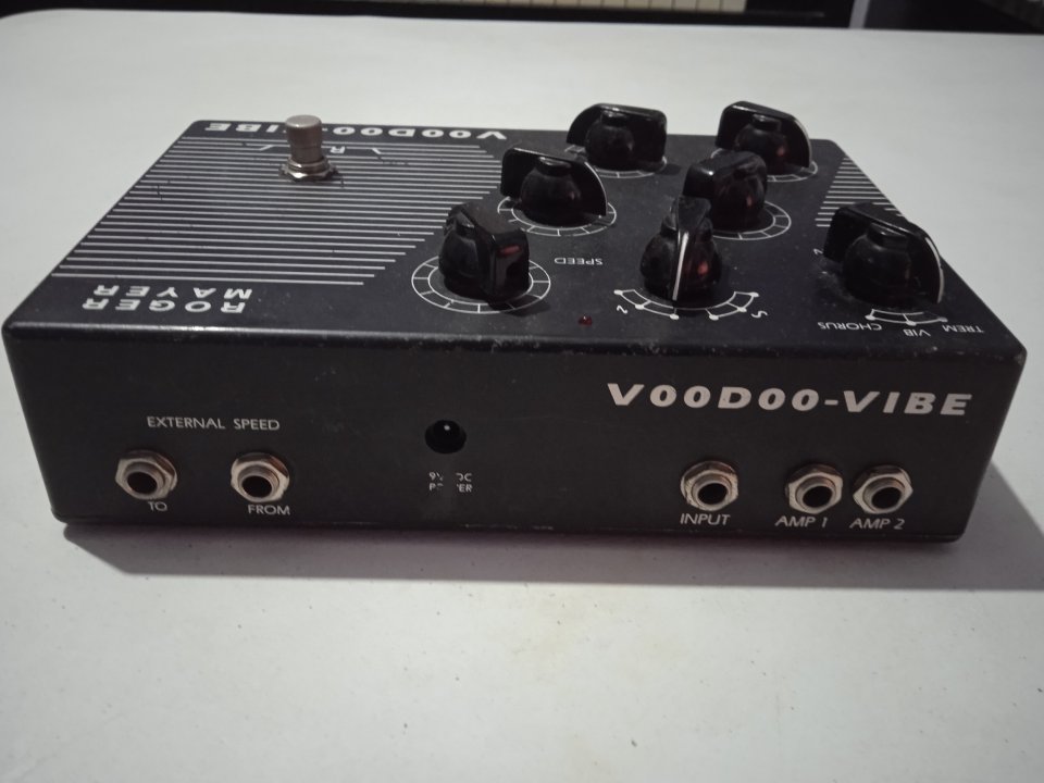 Roger Mayer Voodoo Vibe made in UK de los 2000's de segunda mano · Foto 3 de 4 · Madrid · 495 €