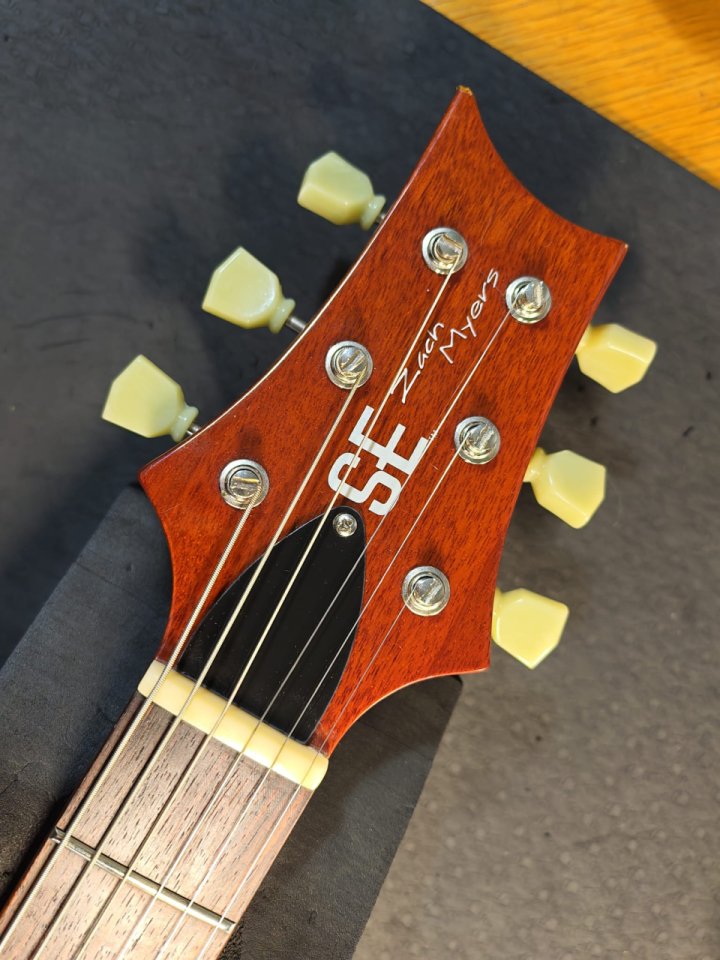 PRS SE Zach Myers Semi-Hollow (2014–2017) Gotoh Locking + Upgrade Pastillas de segunda mano · Foto 3 de 5 · Pontevedra · 720 €
