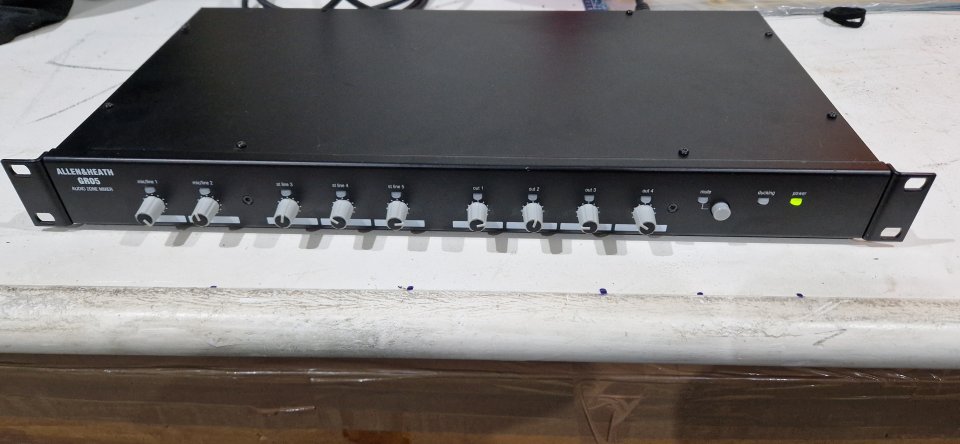 Allen & Heath GR05 audio zone mixer en rack 1U