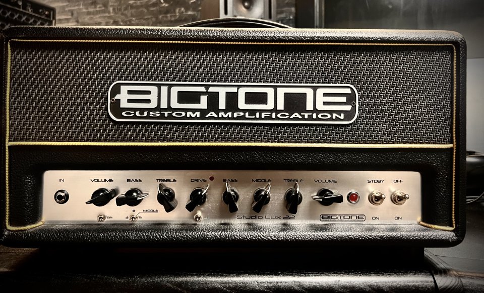 Bigtone studio lux 22 de segunda mano · Foto 1 de 6 · Madrid · 2000 €