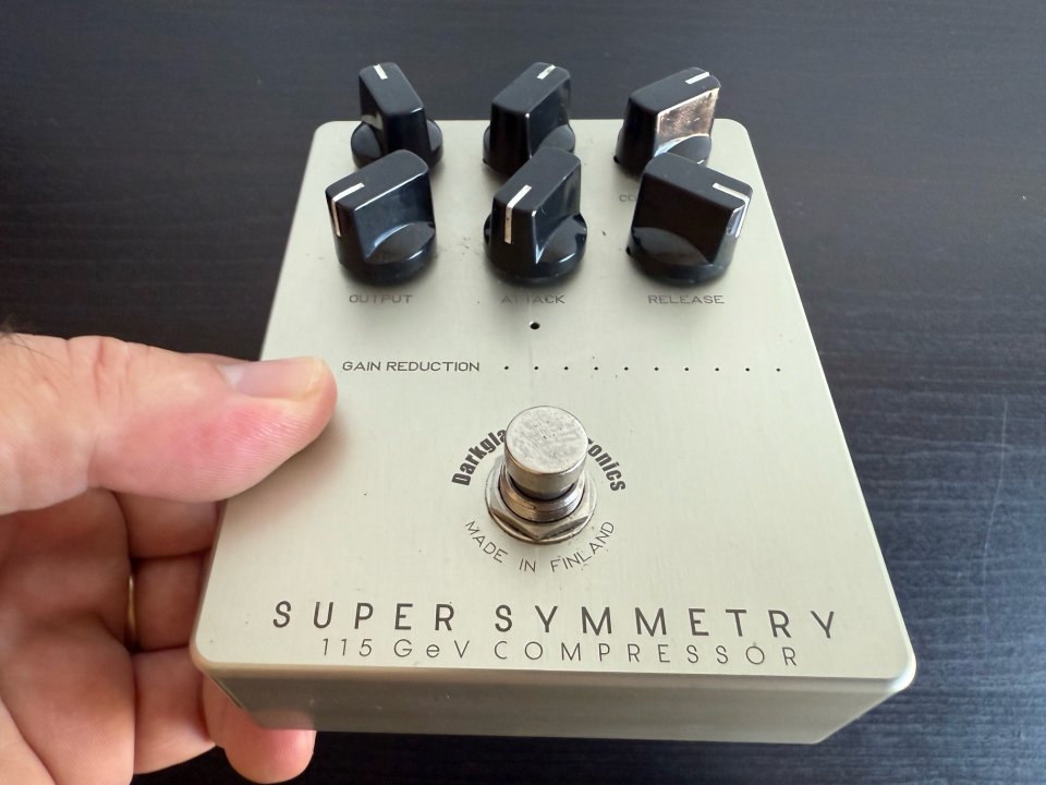Darkglass Super Symmetry 115 GeV Compressor de segunda mano · Foto 2 de 9 · Pontevedra · 197 €