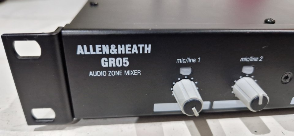 Allen & Heath GR05 audio zone mixer en rack 1U