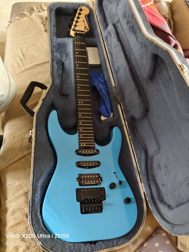 Charvel Pro-Mod DK24 HSS FR E Infinity Blue
