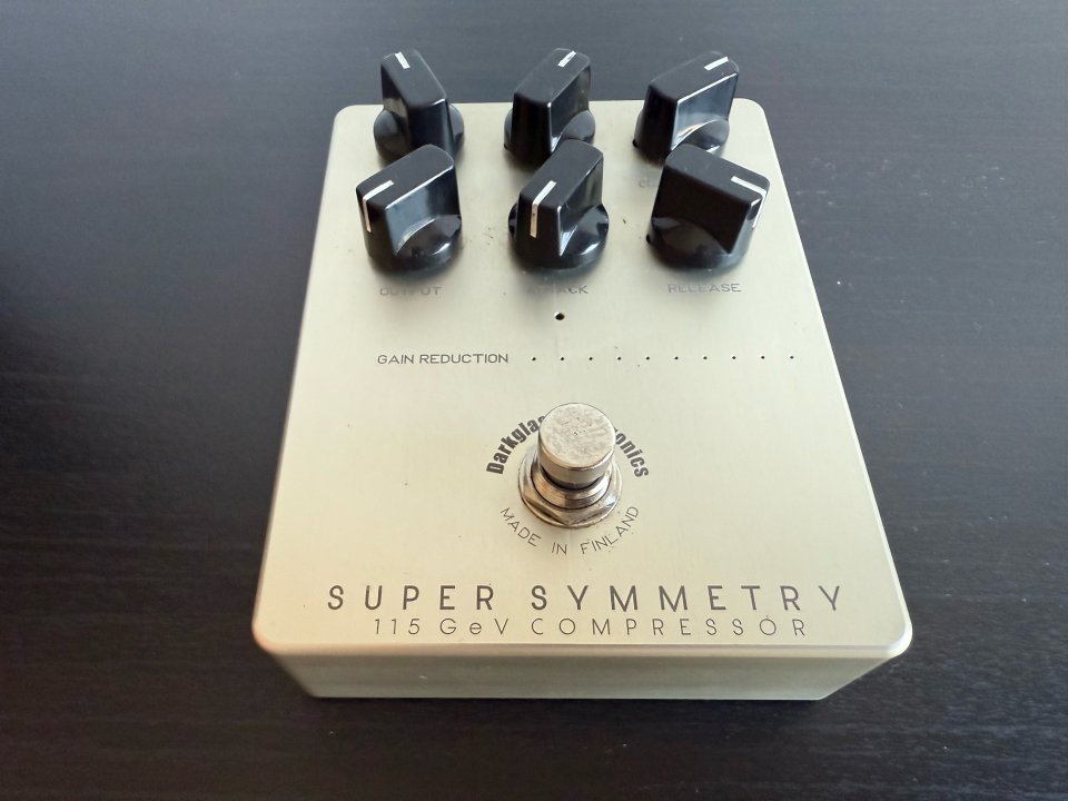 Darkglass Super Symmetry 115 GeV Compressor de segunda mano · Foto 1 de 9 · Pontevedra · 197 €