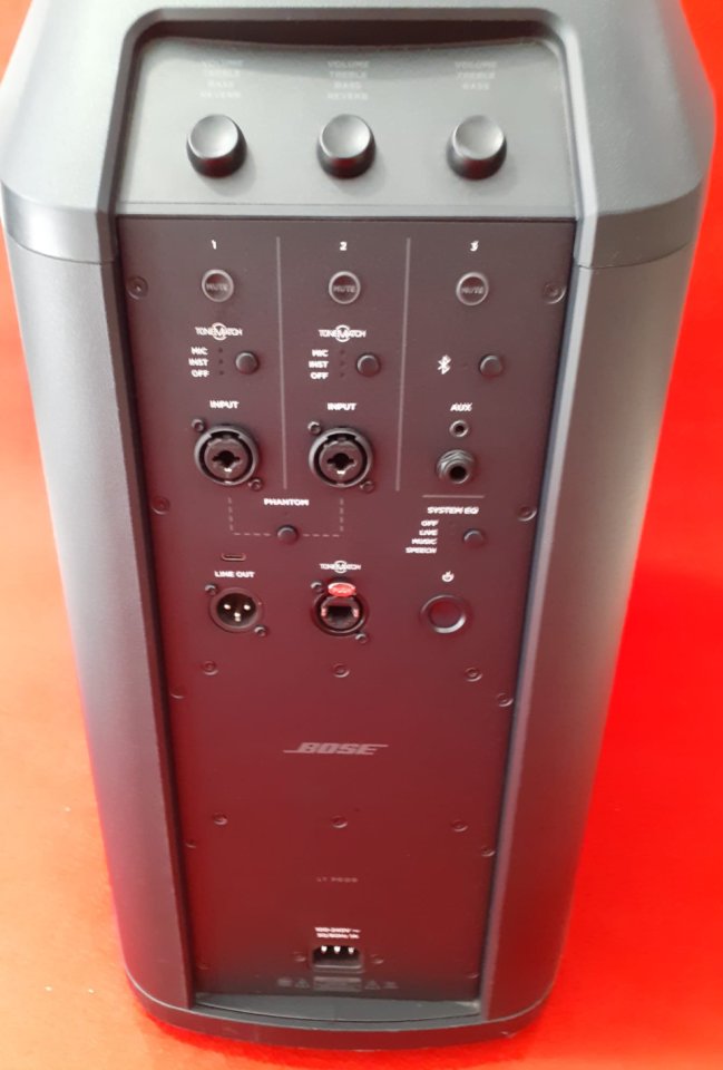 Bose L1 Pro8 de segunda mano · Foto 6 de 7 · Girona · 965 €