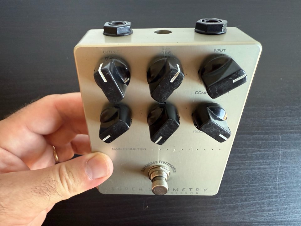 Darkglass Super Symmetry 115 GeV Compressor de segunda mano · Foto 3 de 9 · Pontevedra · 197 €