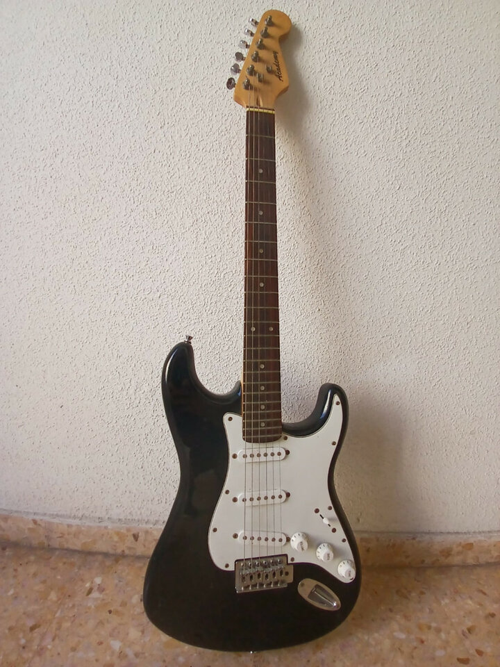 Guitarra Eléctrica Academy