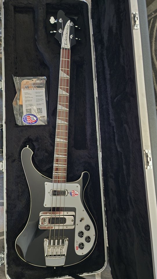 Rickenbacker 4003 Jetglo 2025. Nuevo sin estrenar.