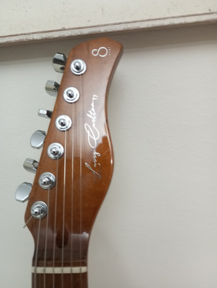 SIRE T7 LARRY CARLTON. de segunda mano · Foto 4 de 7 · A Coruña · 450 €
