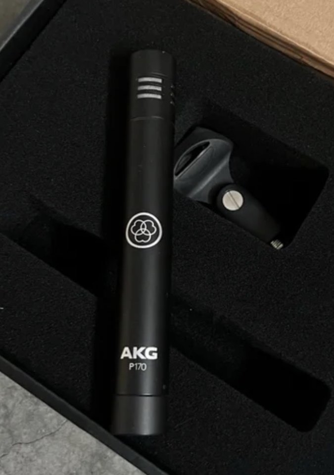 AKG P170 Micrófono