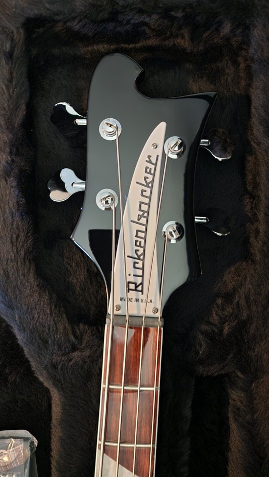 Rickenbacker 4003 Jetglo 2025. Nuevo sin estrenar.