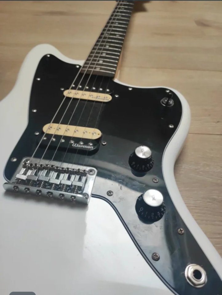 Squier Jazzmaster Modificada de segunda mano · Foto 3 de 3 · Gipuzkoa · 370 €
