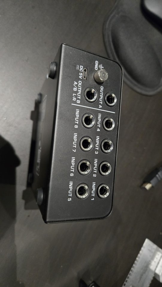 Mezclador audio Moukey MAMX3 de 8 canales mono / stereo