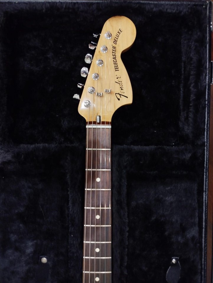 Fender Telecaster deluxe Chris Shiflett de segunda mano · Foto 3 de 4 · Madrid · 1050 €
