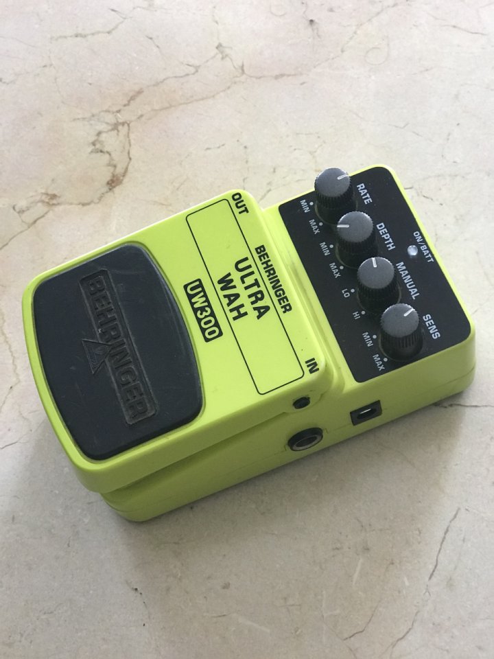 Auto Wah Behringer UW300