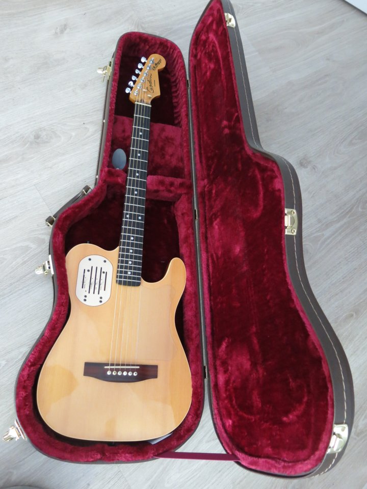 GODIN ACOUSTICASTER de segunda mano · Foto 10 de 10 · Zaragoza · 1300 €