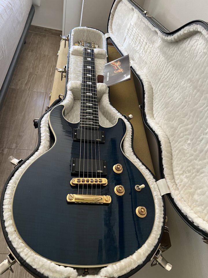 Vendo Gibson Longhorn Trans Blue de 2008