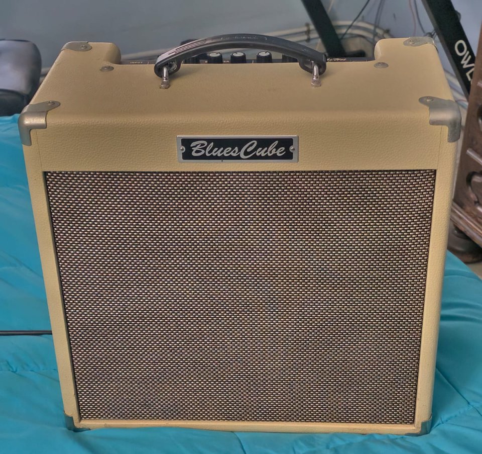 Roland Blues Cube Hot VB impecable.