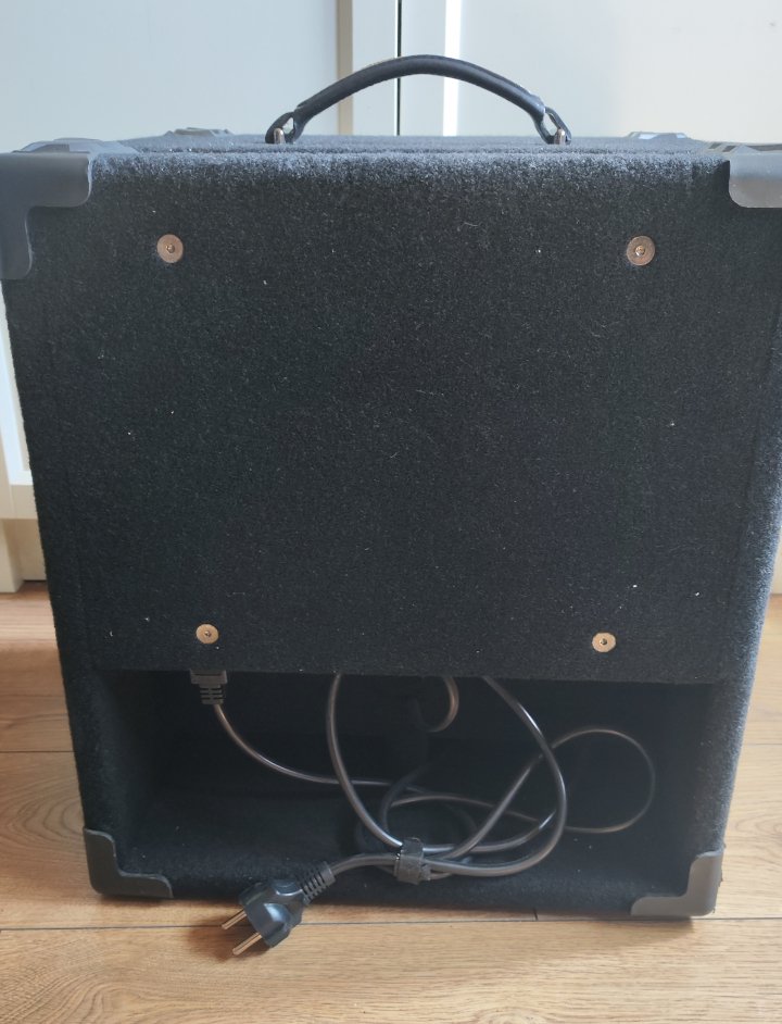 Markbass CMD 121 de segunda mano · Foto 3 de 3 · Madrid · 600 €