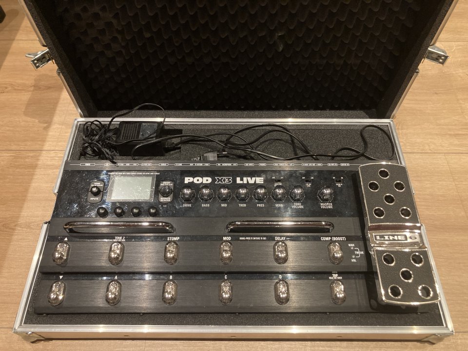 POD X3 LIVE + Flight Case + Funda y Caja original.