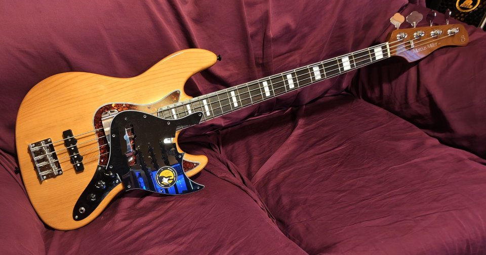 Sire Marcus MIller V5R Nat + Elixir + Dunlop Dual + Tortoise Pickguardian