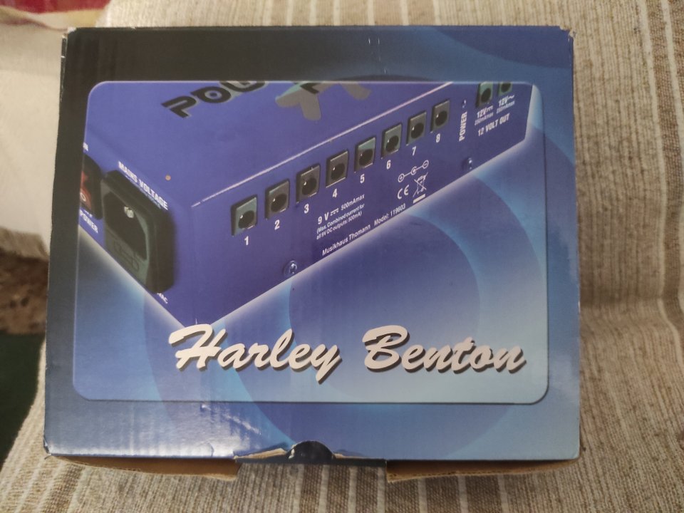 Harley Benton power plant de segunda mano · Foto 1 de 3 · Valencia · 28 €