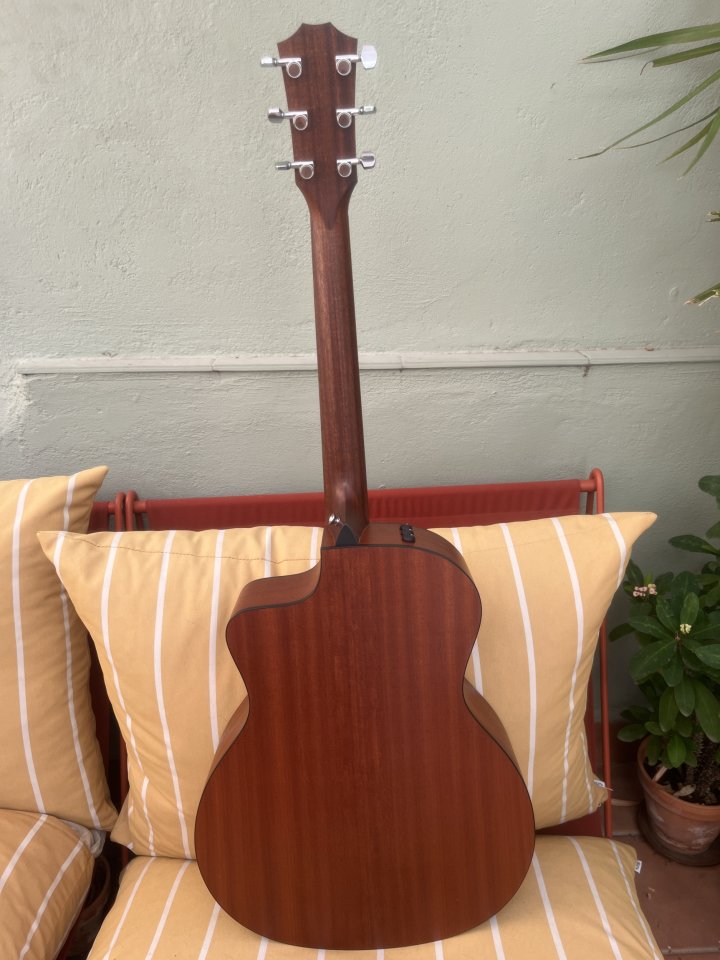 Guitarra acústica Taylor 114ce Grand Auditorium de segunda mano · Foto 5 de 9 · Barcelona · 700 €