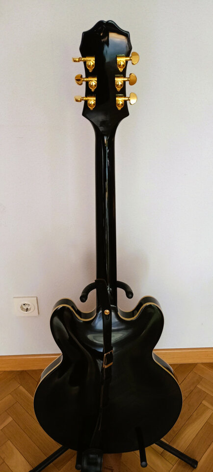 Guitarra Epiphone Sheraton II Pro