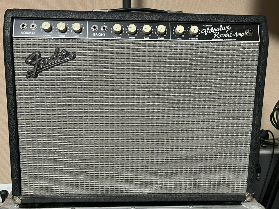 Fender Custom Vibrolux Reverb Reissue + Funda acolchada + Flight Case