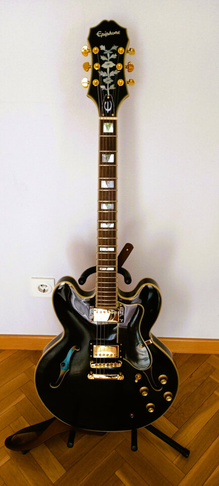 Guitarra Epiphone Sheraton II Pro