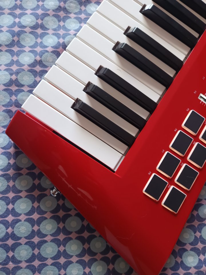 Keytar Alesis Vortex 2 Wireless Rojo