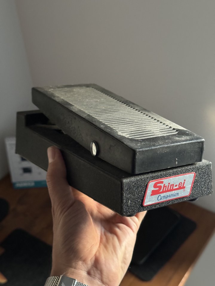 Shin-Ei 8-TR Fuzz Wah 1970s Negro