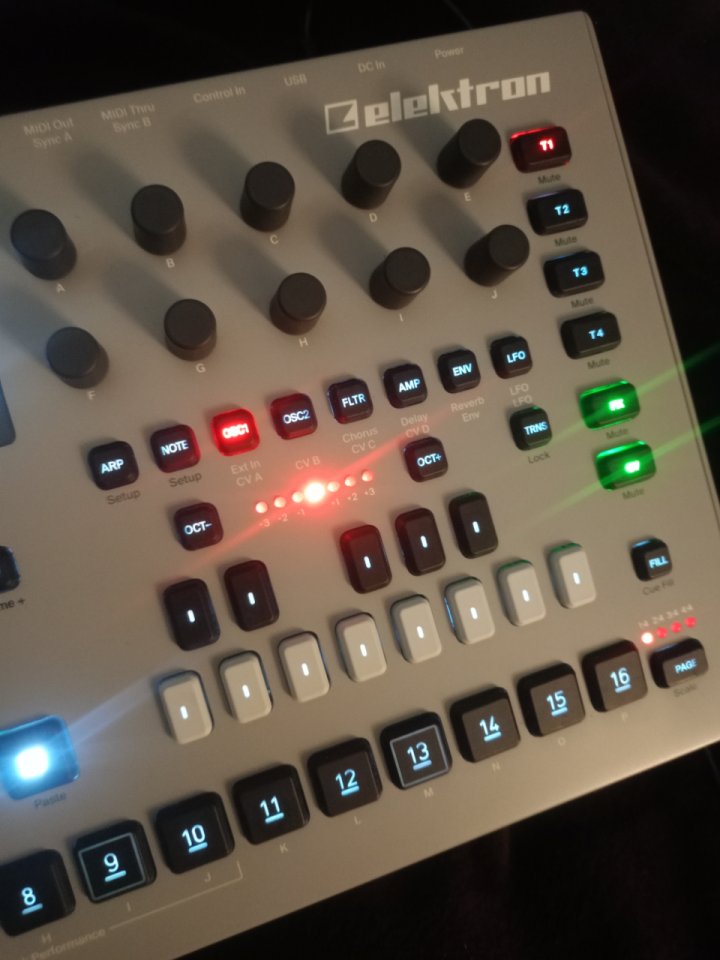 Elektron analog four mk2 de segunda mano · Foto 2 de 3 · Madrid · 700 €